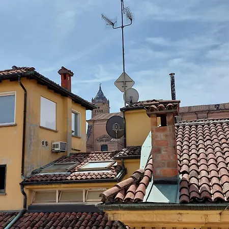 Appartamento Monolocale Sui Tetti Di - Via Indipendenza *