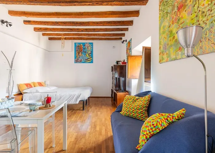 Appartement Monolocale Sui Tetti Di - Via Indipendenza *