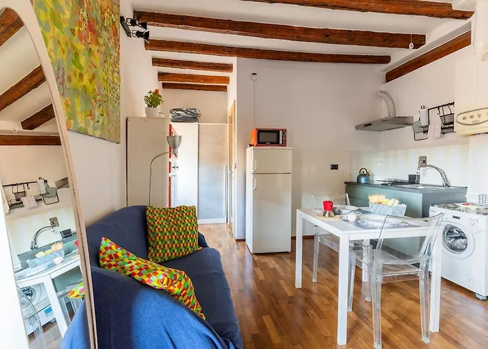 Monolocale Sui Tetti Di - Via Indipendenza Bologna