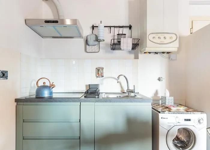 Appartement Monolocale Sui Tetti Di - Via Indipendenza *