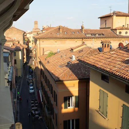 Monolocale Sui Tetti Di - Via Indipendenza