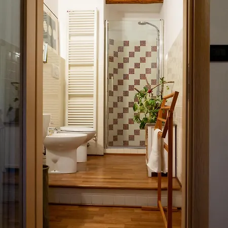 Monolocale Sui Tetti Di - Via Indipendenza *