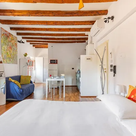 Monolocale Sui Tetti Di - Via Indipendenza Apartment